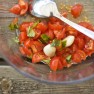 pomodorini, basilico, aglio e peperoncino
